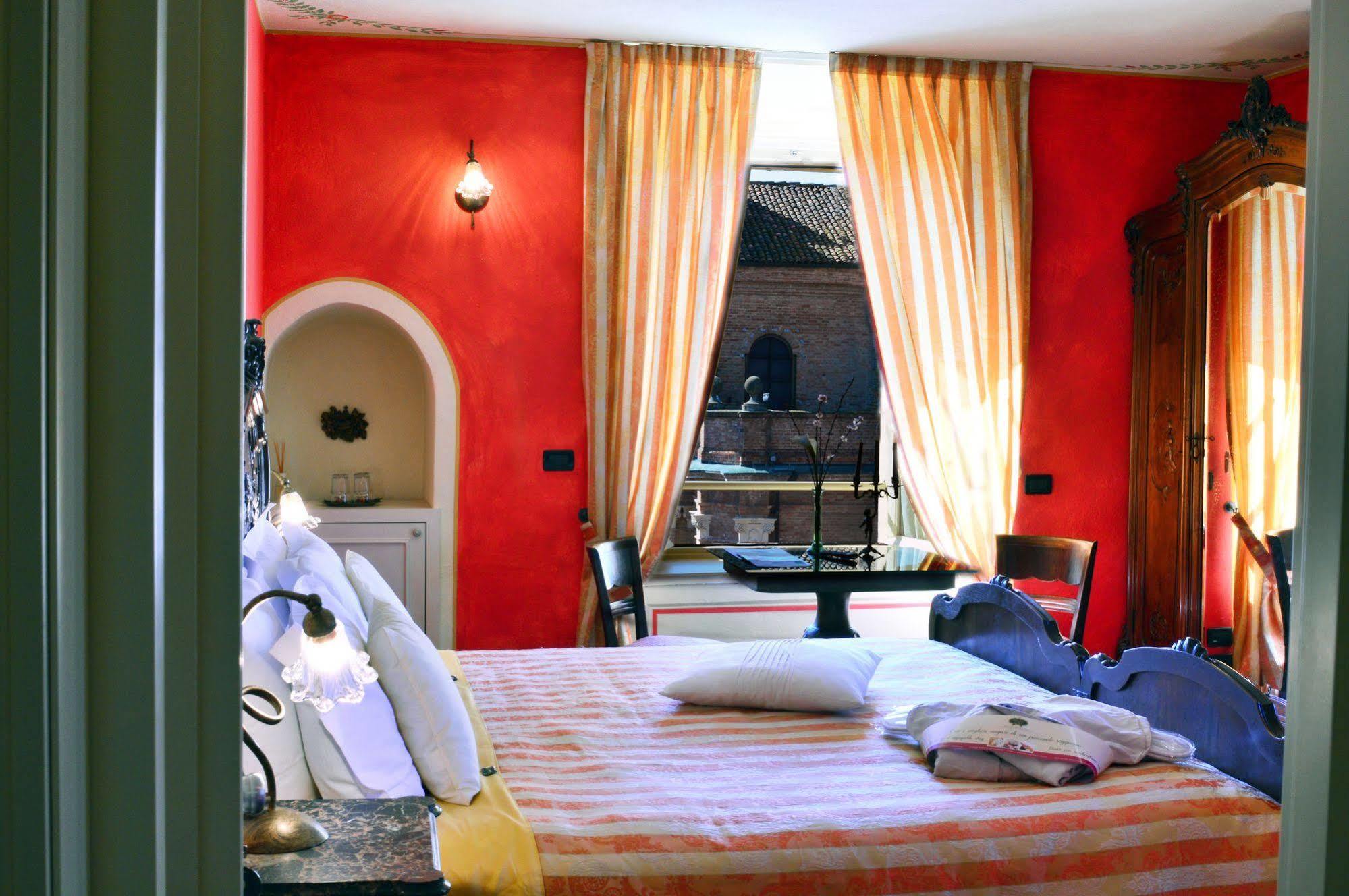 La Foresteria Del Castello - Wellness Hotel In Dimora Storica CastellʼAlfero Extérieur photo